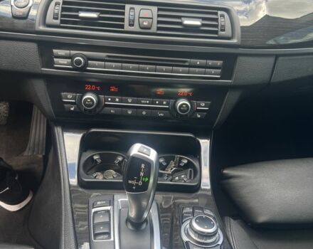 Чорний БМВ 5 Серія, об'ємом двигуна 2 л та пробігом 223 тис. км за 12700 $, фото 10 на Automoto.ua