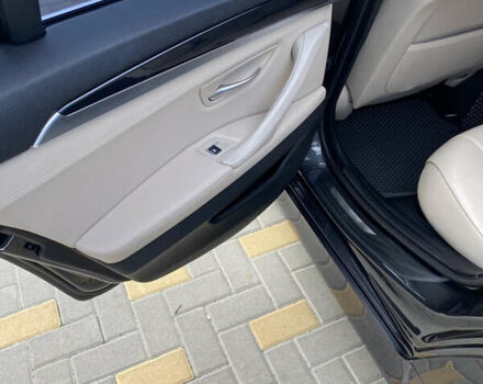 Черный БМВ 5 Серия, объемом двигателя 3 л и пробегом 178 тыс. км за 13800 $, фото 14 на Automoto.ua