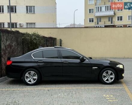 Чорний БМВ 5 Серія, об'ємом двигуна 2 л та пробігом 298 тис. км за 11800 $, фото 6 на Automoto.ua
