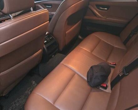 Чорний БМВ 5 Серія, об'ємом двигуна 3 л та пробігом 266 тис. км за 13600 $, фото 9 на Automoto.ua