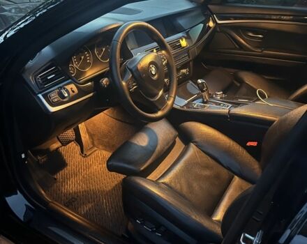 Чорний БМВ 5 Серія, об'ємом двигуна 3 л та пробігом 262 тис. км за 12700 $, фото 7 на Automoto.ua
