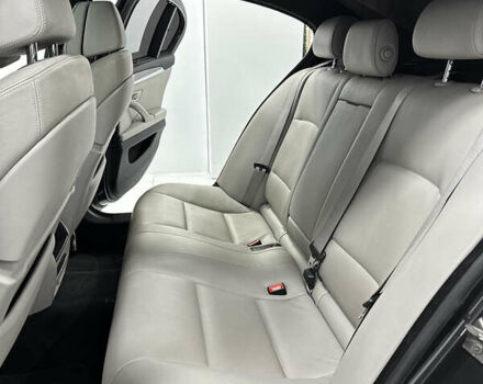 Черный БМВ 5 Серия, объемом двигателя 3 л и пробегом 190 тыс. км за 15500 $, фото 5 на Automoto.ua