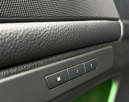 Чорний БМВ 5 Серія, об'ємом двигуна 3 л та пробігом 210 тис. км за 14600 $, фото 13 на Automoto.ua