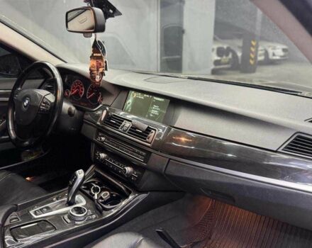 Чорний БМВ 5 Серія, об'ємом двигуна 3 л та пробігом 229 тис. км за 12800 $, фото 13 на Automoto.ua