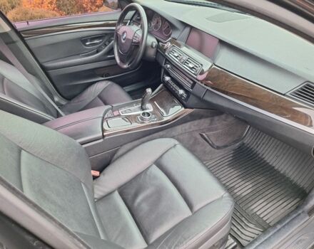 Чорний БМВ 5 Серія, об'ємом двигуна 2 л та пробігом 222 тис. км за 12500 $, фото 6 на Automoto.ua