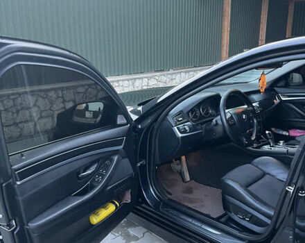 Чорний БМВ 5 Серія, об'ємом двигуна 2 л та пробігом 294 тис. км за 13700 $, фото 15 на Automoto.ua