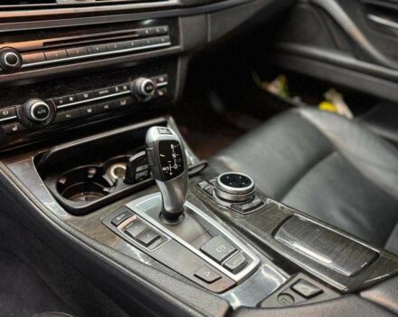 Чорний БМВ 5 Серія, об'ємом двигуна 3 л та пробігом 229 тис. км за 12800 $, фото 12 на Automoto.ua