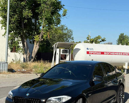 Черный БМВ 5 Серия, объемом двигателя 2.99 л и пробегом 99 тыс. км за 18000 $, фото 1 на Automoto.ua