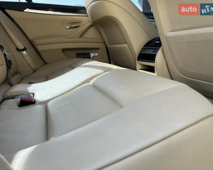 Чорний БМВ 5 Серія, об'ємом двигуна 2 л та пробігом 282 тис. км за 13600 $, фото 5 на Automoto.ua