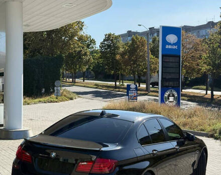 Черный БМВ 5 Серия, объемом двигателя 2.99 л и пробегом 99 тыс. км за 18000 $, фото 3 на Automoto.ua