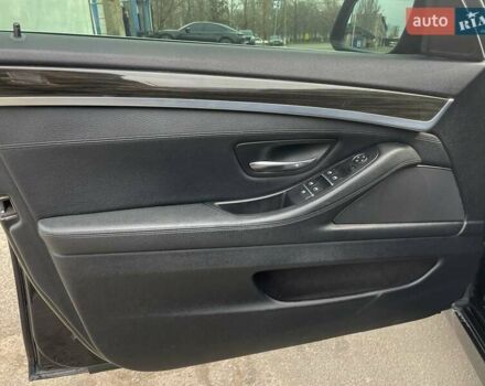 Чорний БМВ 5 Серія, об'ємом двигуна 2 л та пробігом 240 тис. км за 12799 $, фото 14 на Automoto.ua