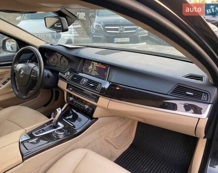Чорний БМВ 5 Серія, об'ємом двигуна 3 л та пробігом 208 тис. км за 15600 $, фото 8 на Automoto.ua