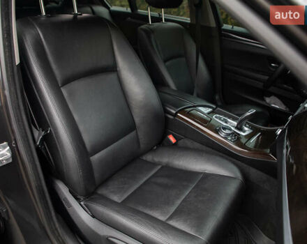 Чорний БМВ 5 Серія, об'ємом двигуна 3 л та пробігом 233 тис. км за 19600 $, фото 34 на Automoto.ua