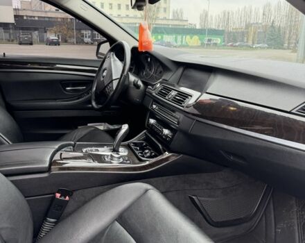Чорний БМВ 5 Серія, об'ємом двигуна 3 л та пробігом 251 тис. км за 15000 $, фото 5 на Automoto.ua