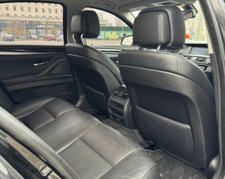 Чорний БМВ 5 Серія, об'ємом двигуна 3 л та пробігом 251 тис. км за 15000 $, фото 6 на Automoto.ua