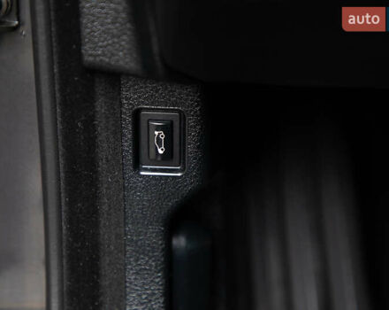 Чорний БМВ 5 Серія, об'ємом двигуна 3 л та пробігом 233 тис. км за 19600 $, фото 50 на Automoto.ua