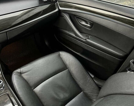Черный БМВ 5 Серия, объемом двигателя 2 л и пробегом 170 тыс. км за 12800 $, фото 6 на Automoto.ua