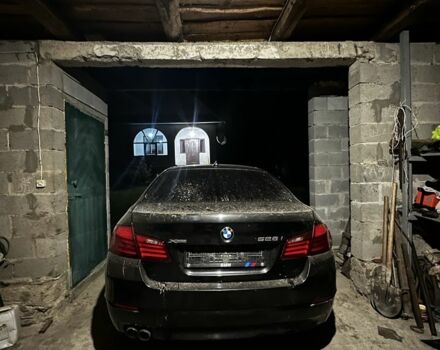 Чорний БМВ 5 Серія, об'ємом двигуна 2 л та пробігом 350 тис. км за 6000 $, фото 1 на Automoto.ua