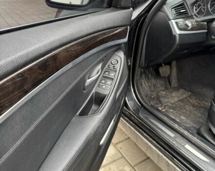 Чорний БМВ 5 Серія, об'ємом двигуна 3 л та пробігом 251 тис. км за 15000 $, фото 9 на Automoto.ua