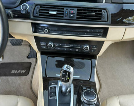 Чорний БМВ 5 Серія, об'ємом двигуна 2 л та пробігом 176 тис. км за 13700 $, фото 11 на Automoto.ua