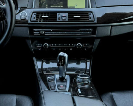 Чорний БМВ 5 Серія, об'ємом двигуна 2 л та пробігом 188 тис. км за 15499 $, фото 37 на Automoto.ua