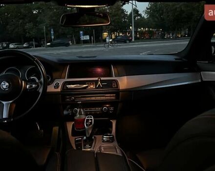 Чорний БМВ 5 Серія, об'ємом двигуна 3 л та пробігом 107 тис. км за 25500 $, фото 15 на Automoto.ua