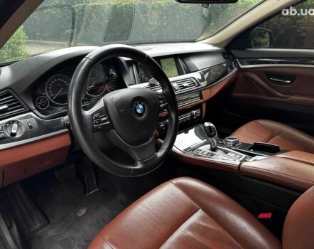 Чорний БМВ 5 Серія, об'ємом двигуна 2 л та пробігом 331 тис. км за 19490 $, фото 10 на Automoto.ua