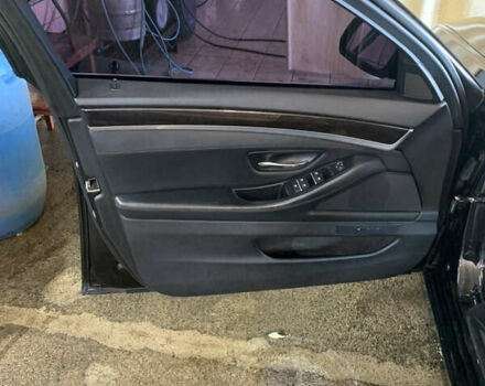 Черный БМВ 5 Серия, объемом двигателя 3 л и пробегом 228 тыс. км за 17000 $, фото 2 на Automoto.ua