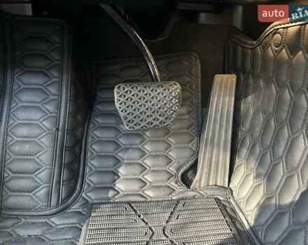 Чорний БМВ 5 Серія, об'ємом двигуна 2 л та пробігом 114 тис. км за 18000 $, фото 12 на Automoto.ua