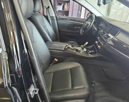 Черный БМВ 5 Серия, объемом двигателя 3 л и пробегом 77 тыс. км за 16100 $, фото 7 на Automoto.ua