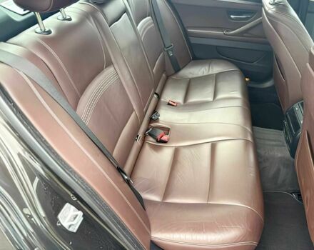 Чорний БМВ 5 Серія, об'ємом двигуна 3 л та пробігом 75 тис. км за 8820 $, фото 10 на Automoto.ua