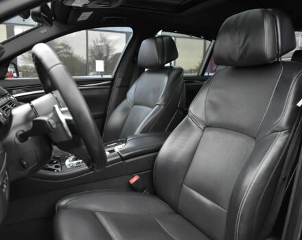 Черный БМВ 5 Серия, объемом двигателя 4.4 л и пробегом 75 тыс. км за 10000 $, фото 11 на Automoto.ua