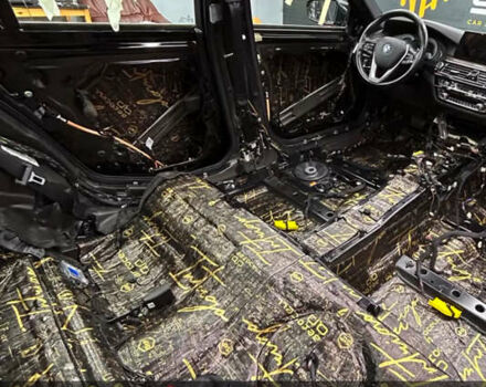 Чорний БМВ 5 Серія, об'ємом двигуна 3 л та пробігом 148 тис. км за 35000 $, фото 30 на Automoto.ua