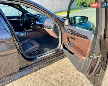 Чорний БМВ 5 Серія, об'ємом двигуна 3 л та пробігом 73 тис. км за 36800 $, фото 17 на Automoto.ua