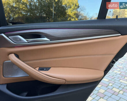 Черный БМВ 5 Серия, объемом двигателя 3 л и пробегом 148 тыс. км за 35999 $, фото 44 на Automoto.ua