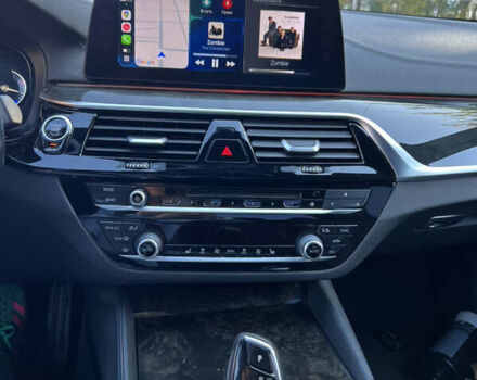 Чорний БМВ 5 Серія, об'ємом двигуна 3 л та пробігом 178 тис. км за 30500 $, фото 11 на Automoto.ua