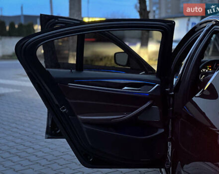 Чорний БМВ 5 Серія, об'ємом двигуна 3 л та пробігом 184 тис. км за 31000 $, фото 30 на Automoto.ua
