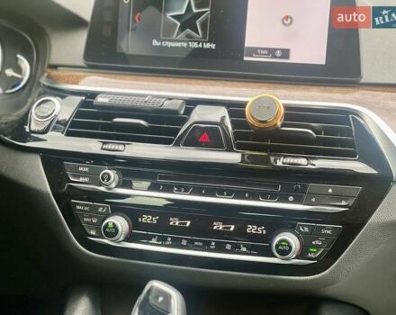 Чорний БМВ 5 Серія, об'ємом двигуна 3 л та пробігом 171 тис. км за 26999 $, фото 26 на Automoto.ua