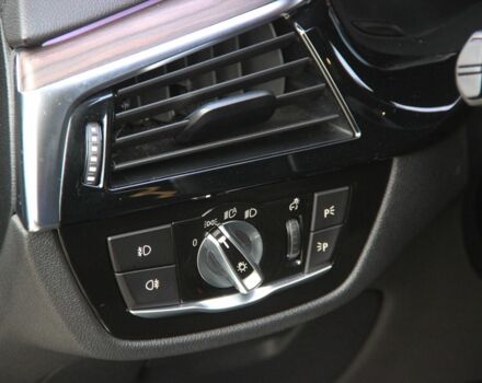 Чорний БМВ 5 Серія, об'ємом двигуна 2 л та пробігом 62 тис. км за 31000 $, фото 19 на Automoto.ua