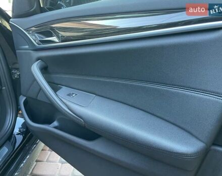 Чорний БМВ 5 Серія, об'ємом двигуна 2 л та пробігом 77 тис. км за 29500 $, фото 28 на Automoto.ua