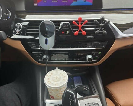 Черный БМВ 5 Серия, объемом двигателя 2 л и пробегом 113 тыс. км за 26500 $, фото 4 на Automoto.ua