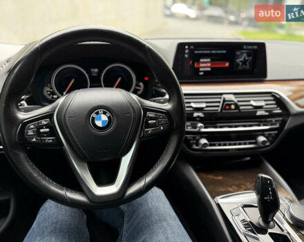 Черный БМВ 5 Серия, объемом двигателя 2 л и пробегом 188 тыс. км за 27499 $, фото 12 на Automoto.ua