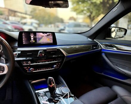 Черный БМВ 5 Серия, объемом двигателя 2.03 л и пробегом 80 тыс. км за 23000 $, фото 13 на Automoto.ua