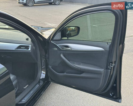 Черный БМВ 5 Серия, объемом двигателя 3 л и пробегом 159 тыс. км за 33700 $, фото 26 на Automoto.ua