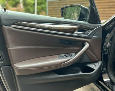 Черный БМВ 5 Серия, объемом двигателя 2.99 л и пробегом 220 тыс. км за 38000 $, фото 10 на Automoto.ua