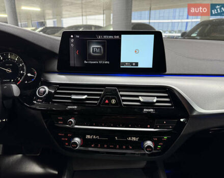 Чорний БМВ 5 Серія, об'ємом двигуна 3 л та пробігом 160 тис. км за 29900 $, фото 26 на Automoto.ua