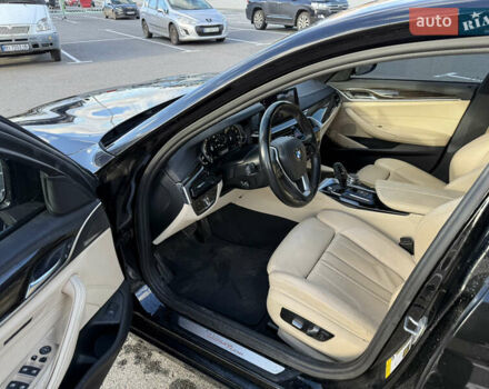 Черный БМВ 5 Серия, объемом двигателя 3 л и пробегом 110 тыс. км за 36500 $, фото 8 на Automoto.ua
