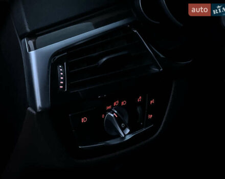 Чорний БМВ 5 Серія, об'ємом двигуна 3 л та пробігом 184 тис. км за 31000 $, фото 23 на Automoto.ua