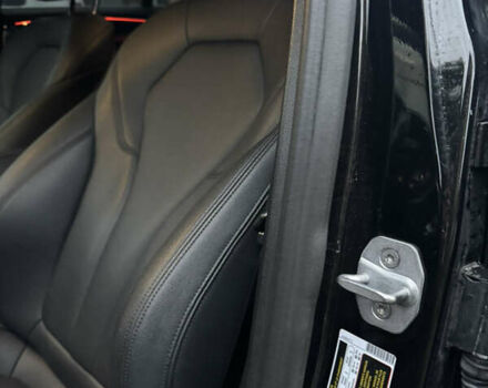 Черный БМВ 5 Серия, объемом двигателя 2 л и пробегом 118 тыс. км за 26890 $, фото 47 на Automoto.ua