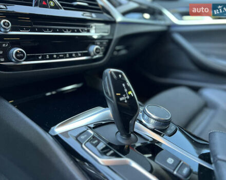 Черный БМВ 5 Серия, объемом двигателя 2 л и пробегом 198 тыс. км за 28990 $, фото 19 на Automoto.ua